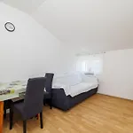 Apartment Anica J Lopar