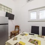 Apartment Anica J Lopar