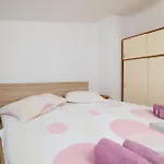 Apartment Anica J Lopar
