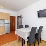 Apartment Anica J *