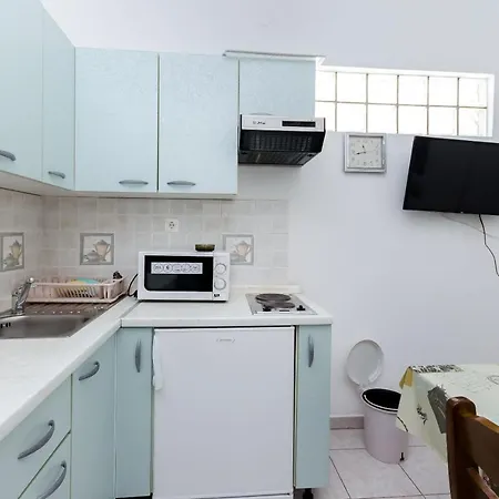 Anica J Apartamento Lopar