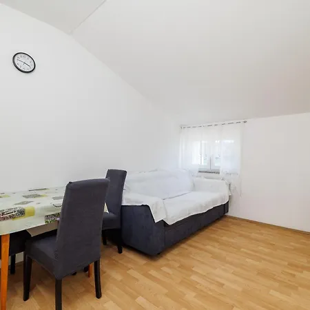 Appartement Anica J Lopar