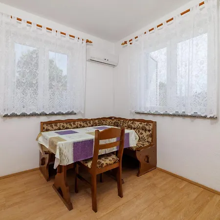 Appartement Anica J Lopar