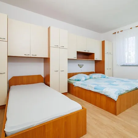 Appartement Anica J Lopar