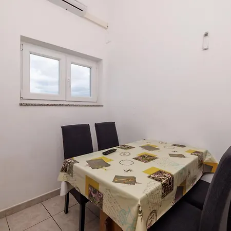 Anica J Appartement *