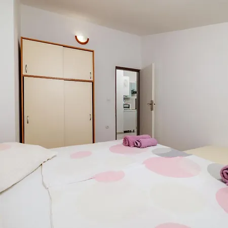 Anica J Apartament